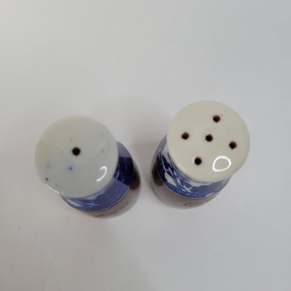 Vintage mid century wood and ceramic shakers - Picture 7 of 7